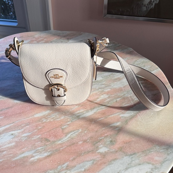 Coach Handbags - Coach EUC Off-White Leather shoulder & Crossbody Bag